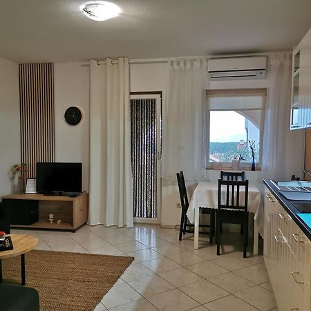 Apartments With A Swimming Pool Punat, Krk - 5378 Екстериор снимка