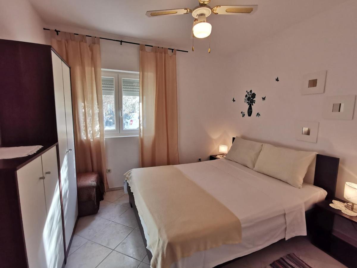Apartments With A Swimming Pool Punat, Krk - 5378 Екстериор снимка