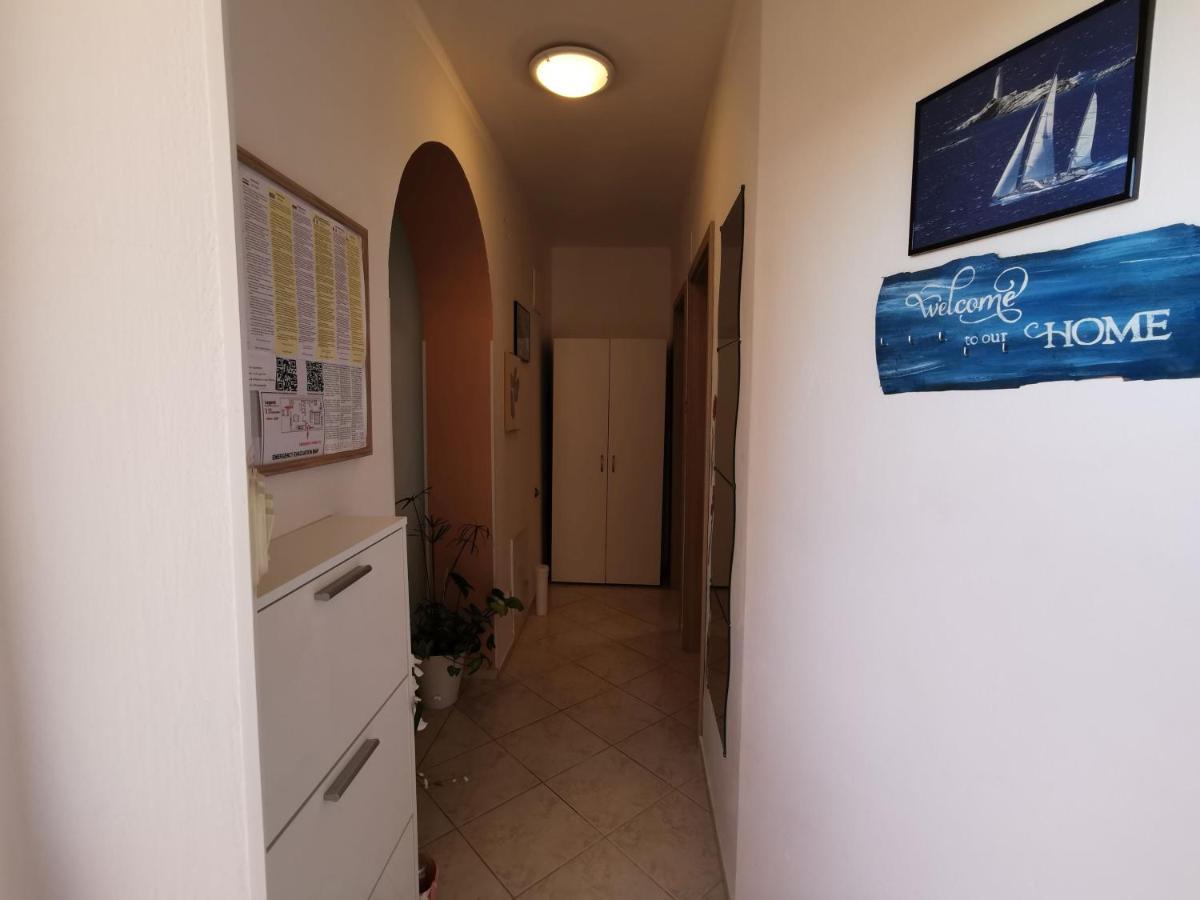 Apartments With A Swimming Pool Punat, Krk - 5378 Екстериор снимка