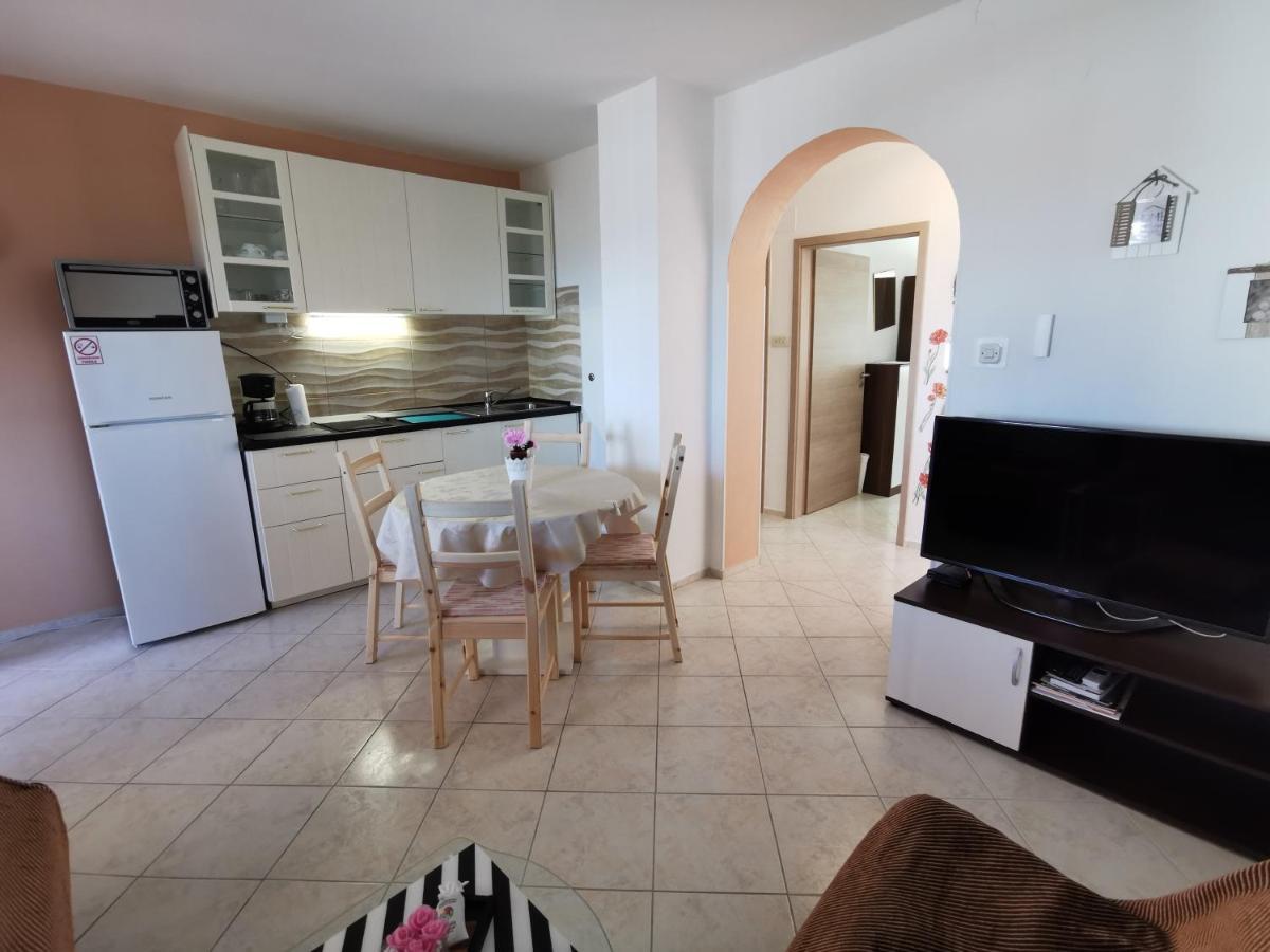 Apartments With A Swimming Pool Punat, Krk - 5378 Екстериор снимка